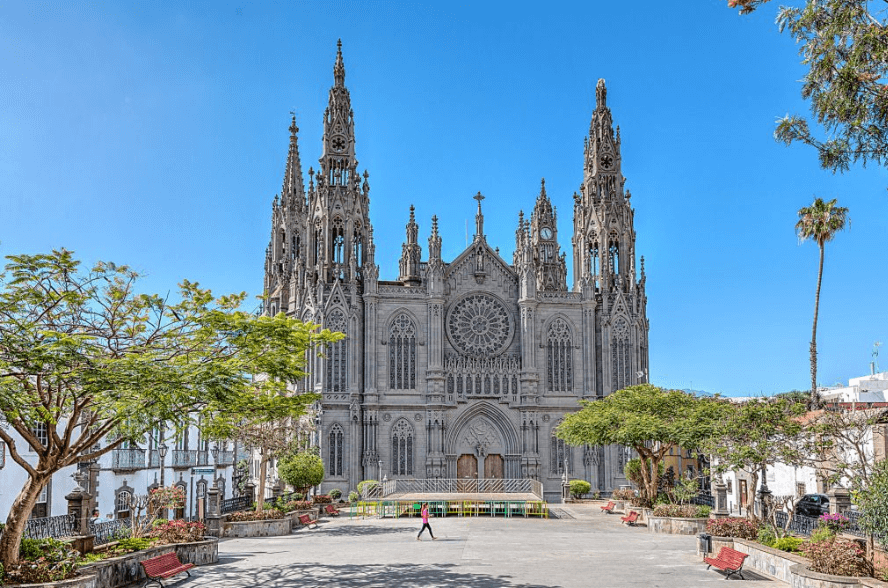 Parroquia de San Juan Bautista de Arucas - rent a car gran canaria cehap motor moto - 10 things to see